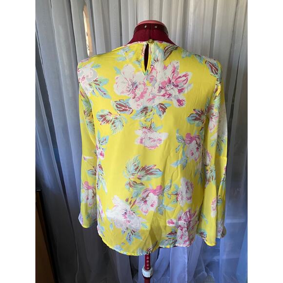Pink Lily knit top floral yellow bell sleeves - Picture 4 of 10